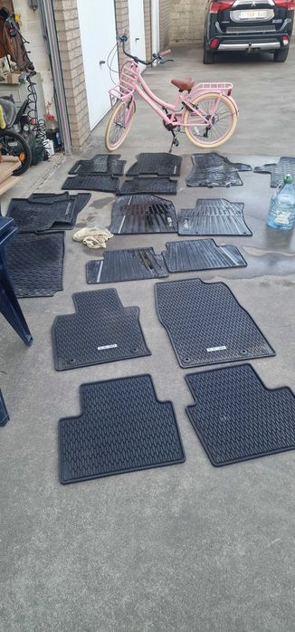 Mazda CX-30-гумени стелки орг