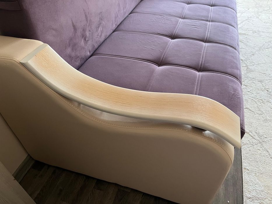 Продам диван (5 мкр)