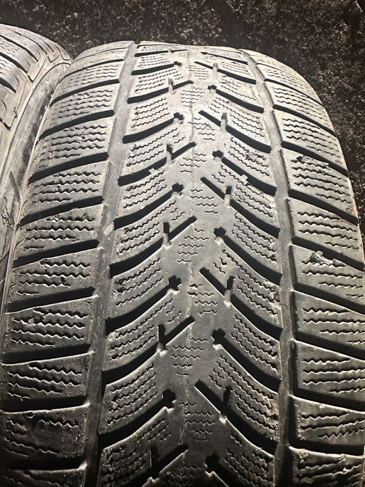 Шины 235/55R17 (2шт)