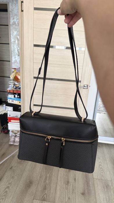 Сумка новая через плечо