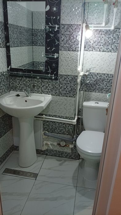 Închiriez garsonieră