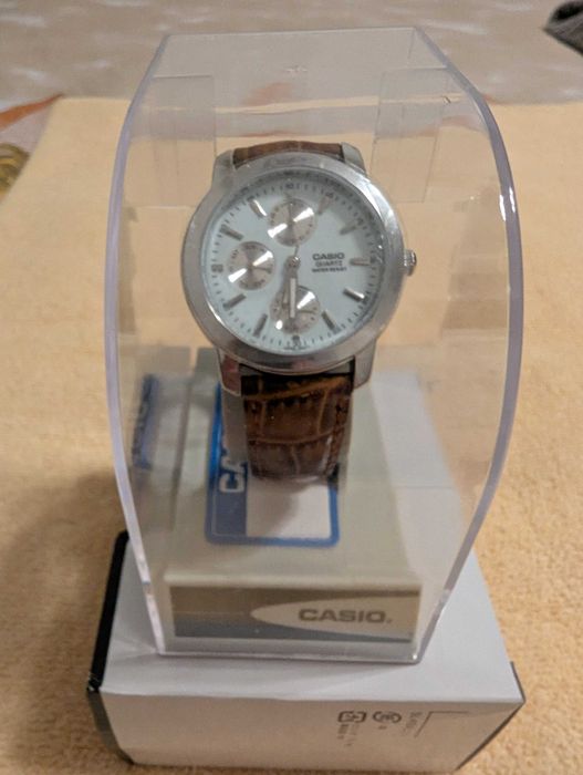 Дамски часовник - Casio