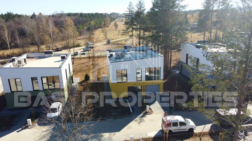 Продава се Къща в с. Вакарел, Област София-област - 219 кв.м за 1500 €/кв.м - Снимка #11