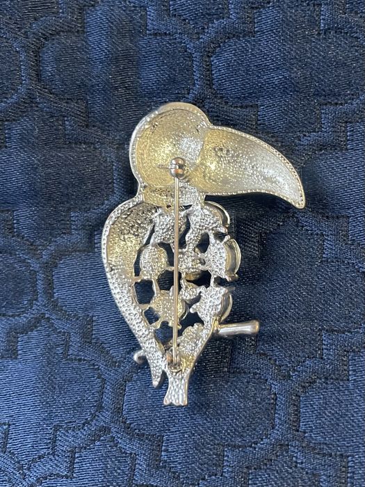 Брошь подарочная попугай