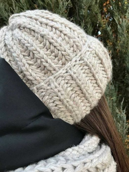 Вязаная шапка на заказ