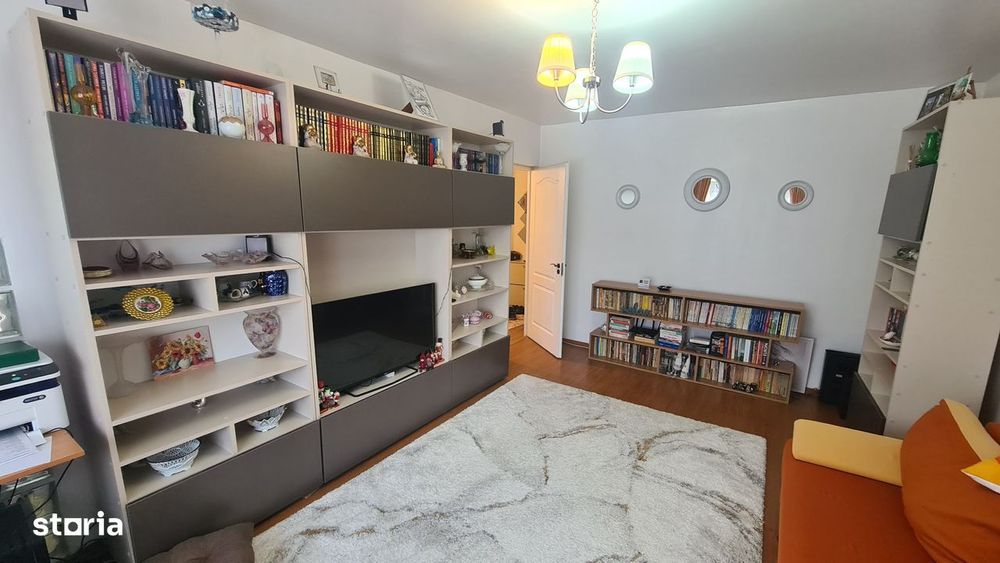 Apartament cu 2 camere de vânzare în Curtea de Argeș.
