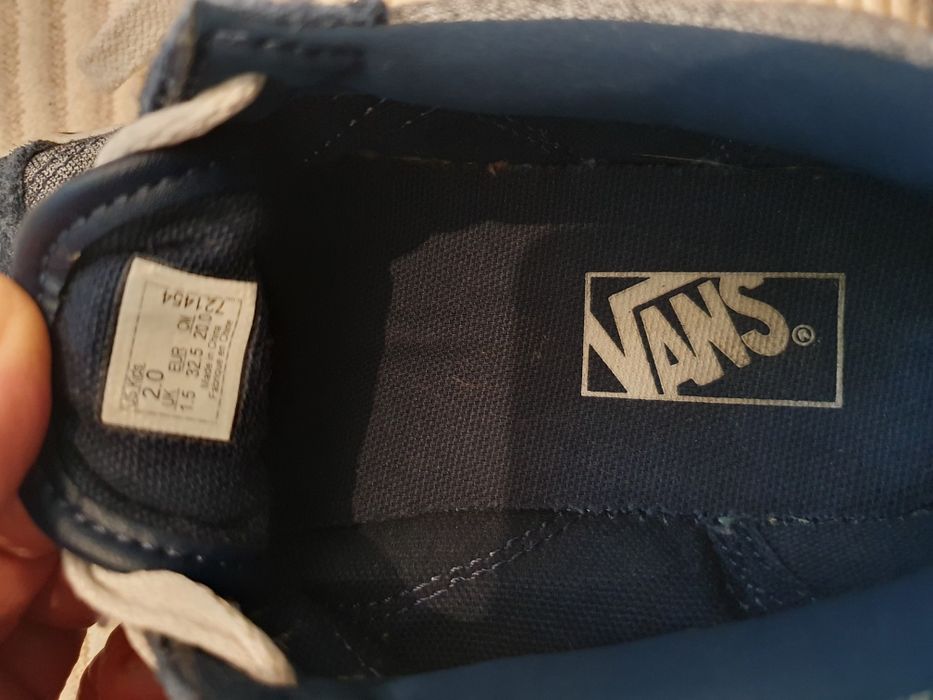 Adidasi / tenesi Vans 32