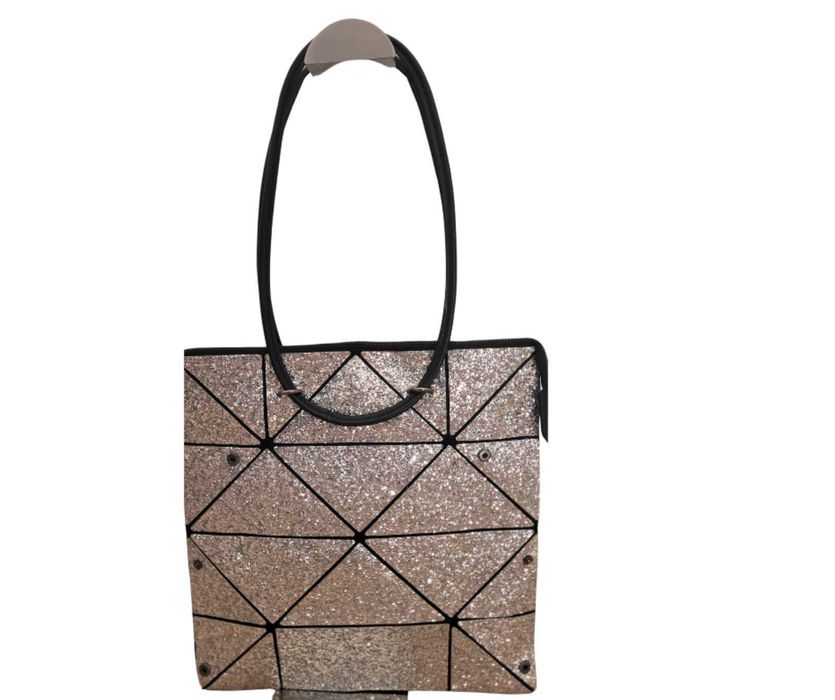 Дамски раници и чанти на едро