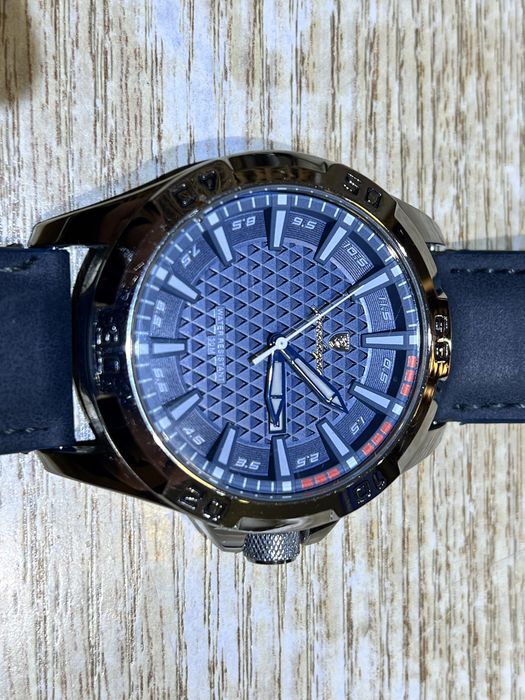 Часы повседеюневный