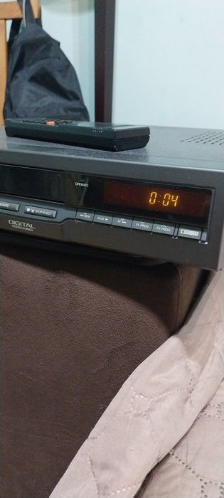 Видеоплеър JVC-HR-DX-20EE