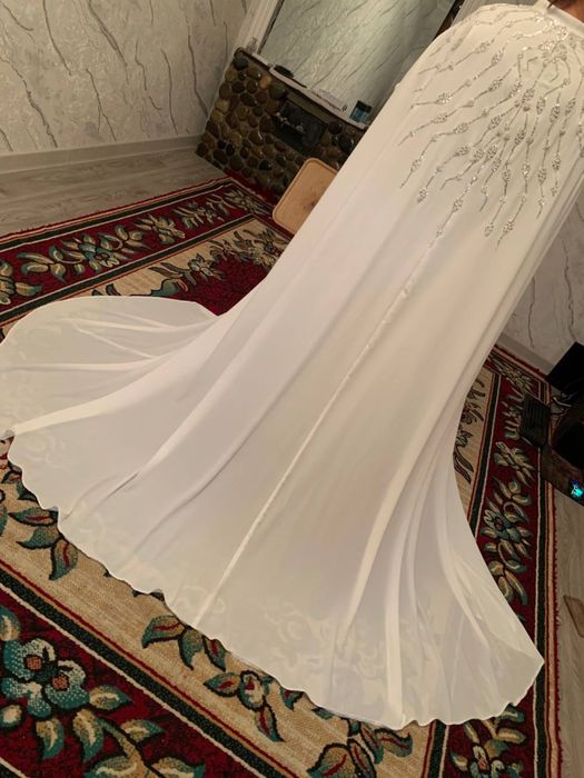 Kelin libosi, oq ko’ylak