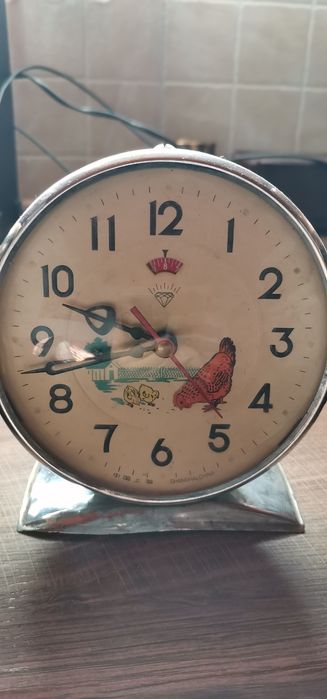 Vând ceasuri mecanice de masa