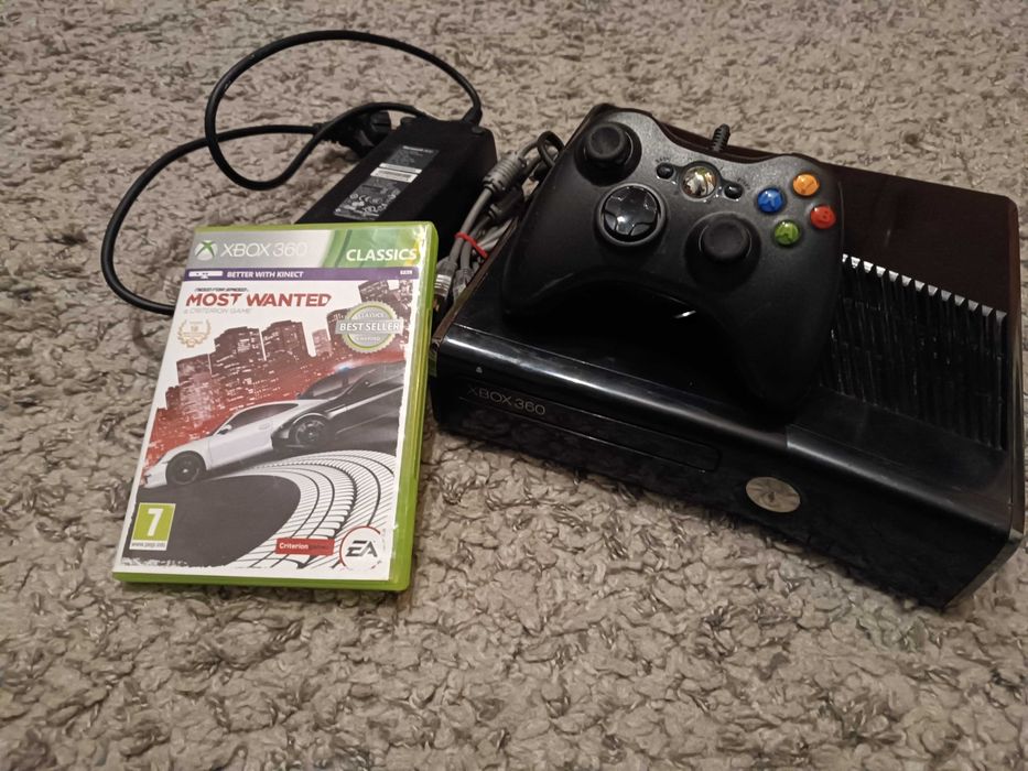 XBOX360 consola XBOX 360 slim + 1 joc Need for Speed Most Wanted