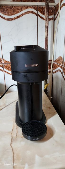 Expresor pe capsule Nespresso