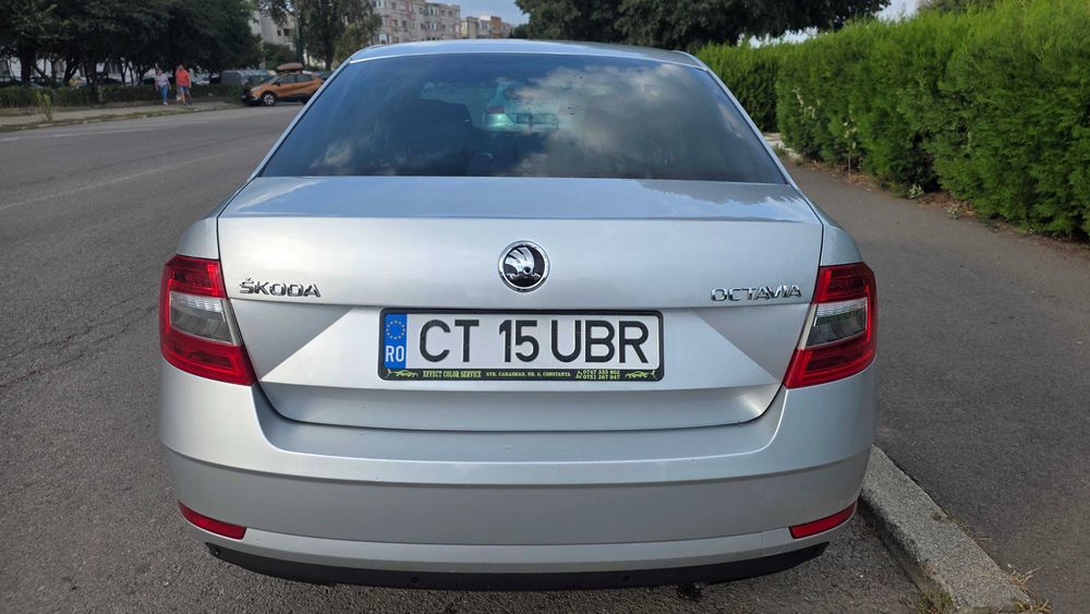 SKODA Octavia 2018 — imagine 5