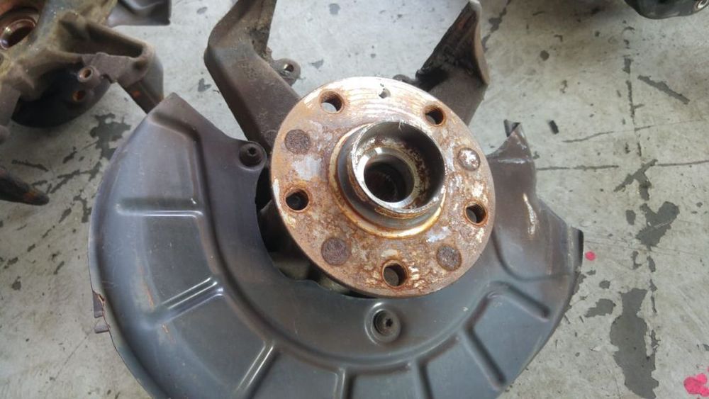 fuzeta dreapta fata seat leon 1p1 1.9 tdi