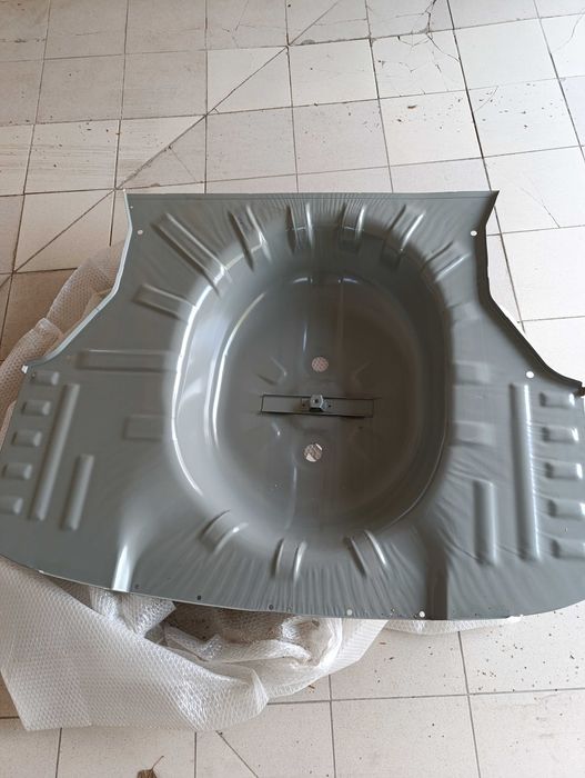 Панель пола Гранта Лифтбэк