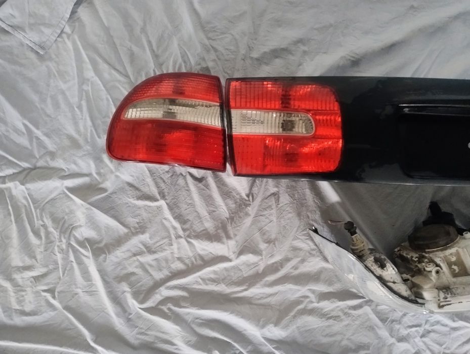 Faruri, stopuri Volvo V40 mk1