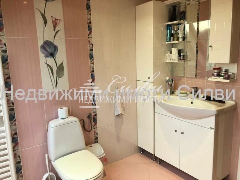 Продава се Тристаен апартамент в Шумен, Център - 120 кв.м за 456 €/кв.м - Снимка #5