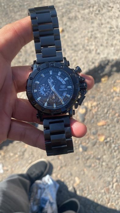 Продам часы срочно 10тыс