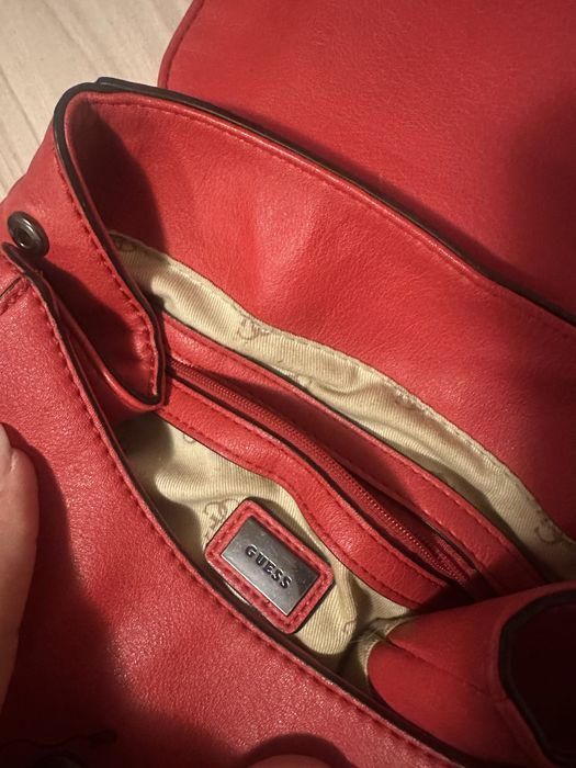 Раница червена Guess