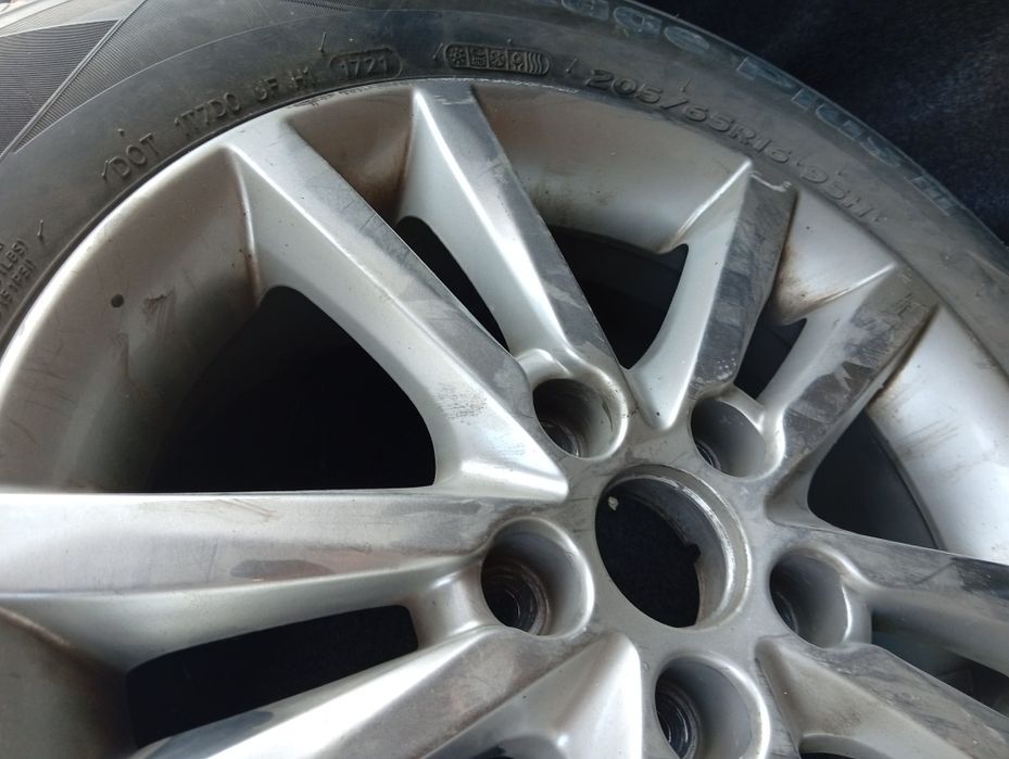 Шины от каролла..