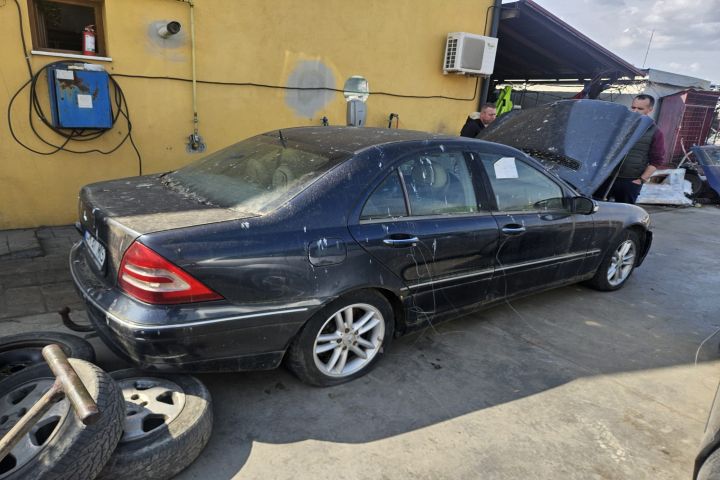 Oglinda dreapta Mercedes-Benz C-Class 2002 C 200 CDI MT (116 hp)