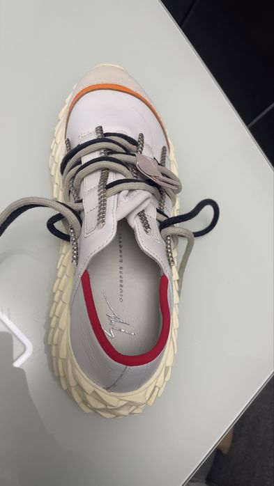 Vand Giuseppe Zanotti Urchin