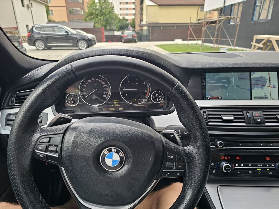 BMW 5 Series 2011 — imagine 2
