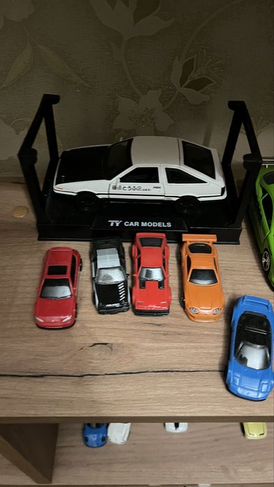 Модели машинок Hot wheels и другие