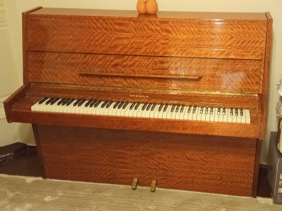 Продается пианино RIGA.