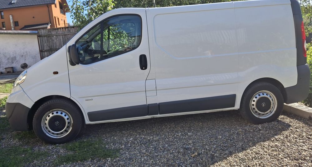 Opel  Vivaro ,autoutilitara