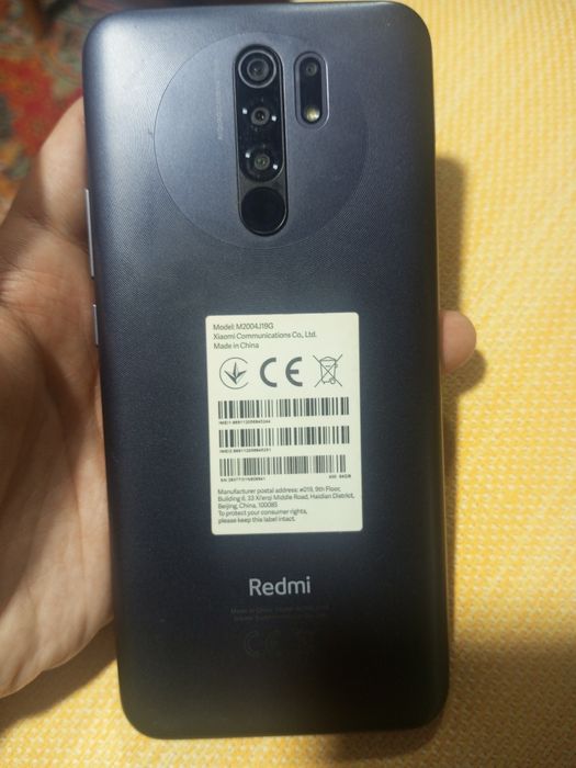 Редми 9. 4/64гб нормальное состояние