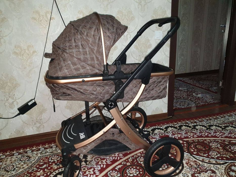 Детский кровать и коляска сотилади