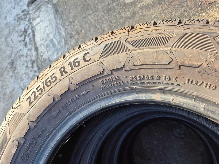 4 Anvelope de IARNA - 225/65/16C Continental impecabile DOT 2022