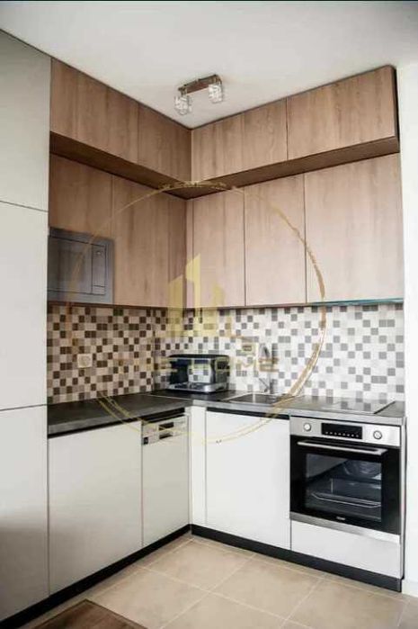 Дава се под наем Едностаен апартамент в Варна, Център - 35 кв.м за 375 € - Снимка #1