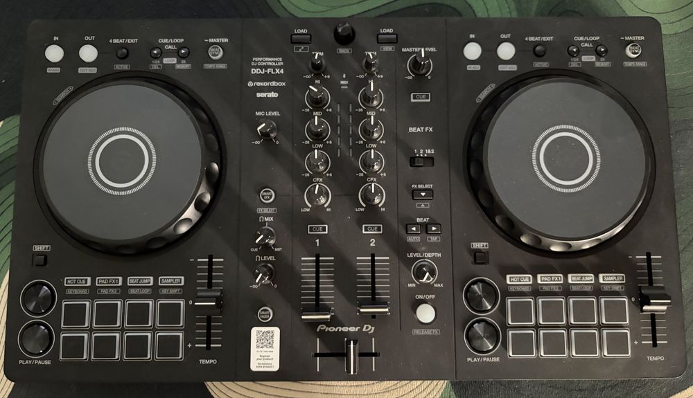 Pioneer DDJ FLX4 dj controller