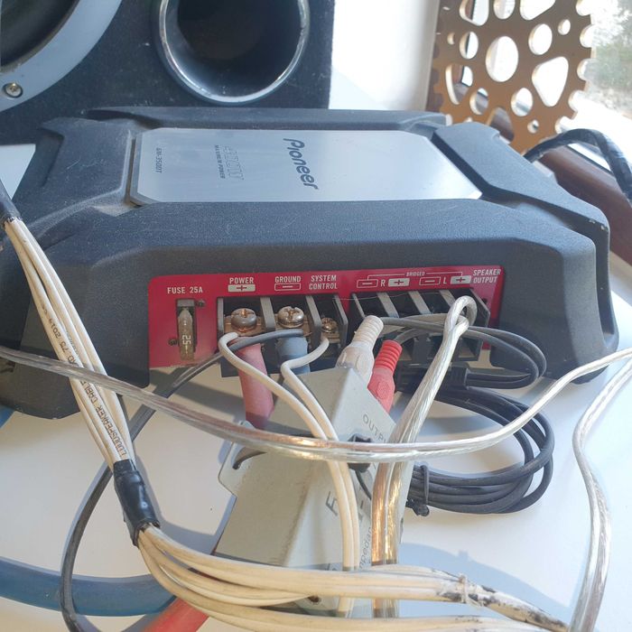 Усилватил Pioneer и субуфер Pioneer