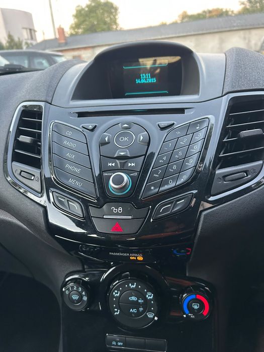 Radio CD Ford Fiesta 2015