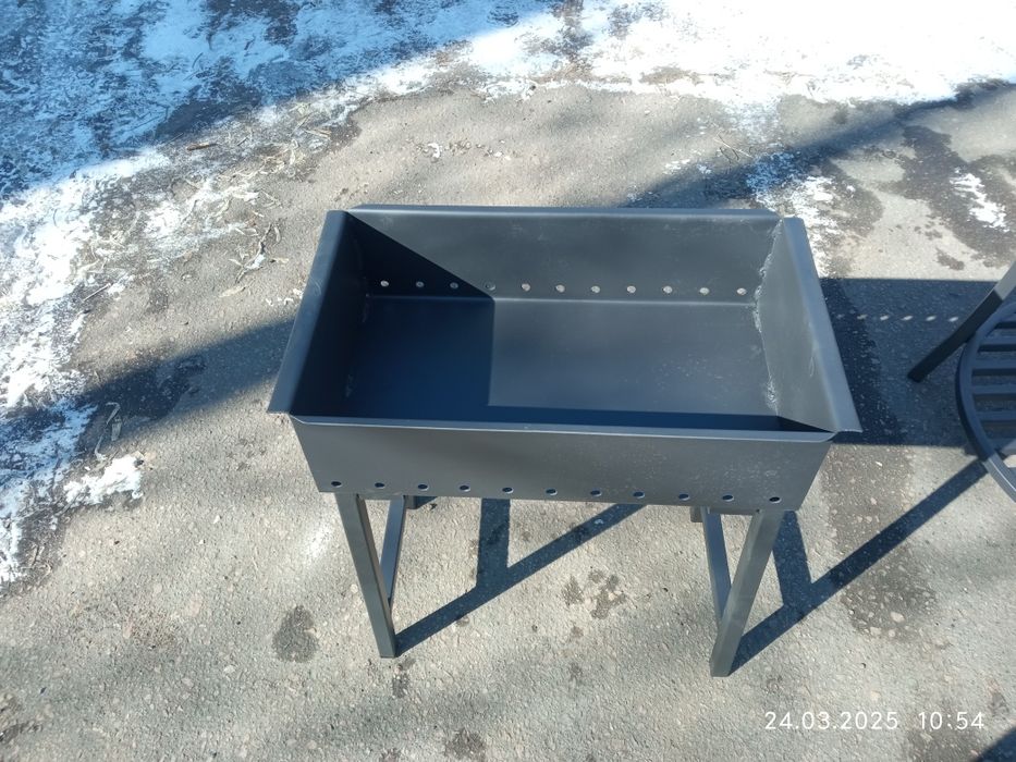 Мангал со съемной жаровней