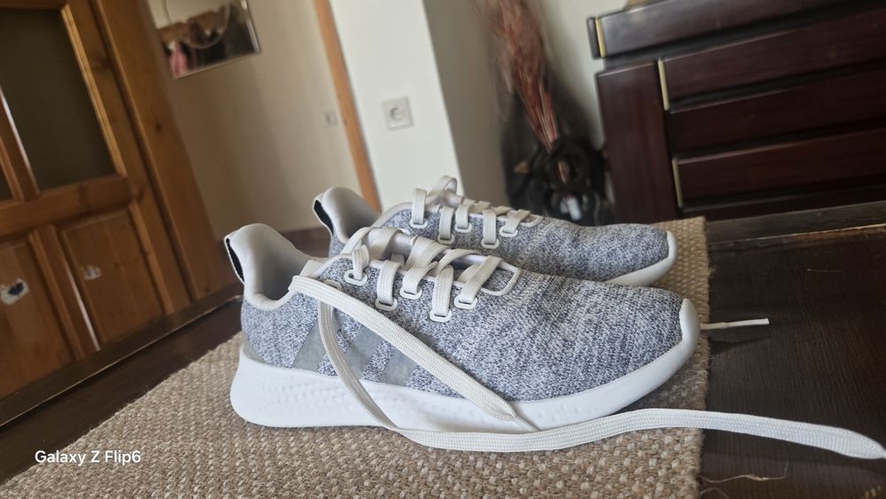 Adidas маратонки