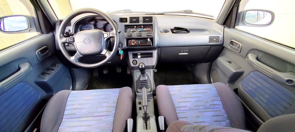 Toyota RAV4 an 1998, motor 2.0 benzina 130cp