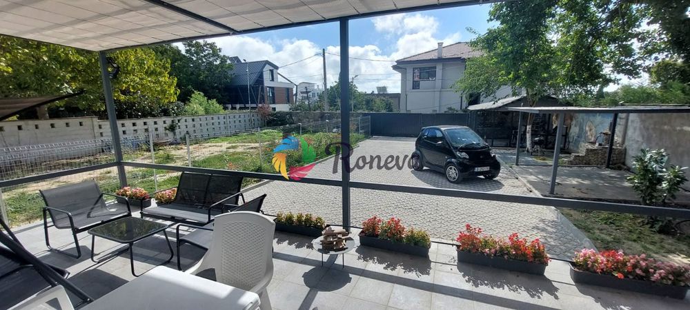 Дава се под наем Къща в к.к. Св.Св. Константин и Елена - 100 кв.м за 1900 € - Снимка #1