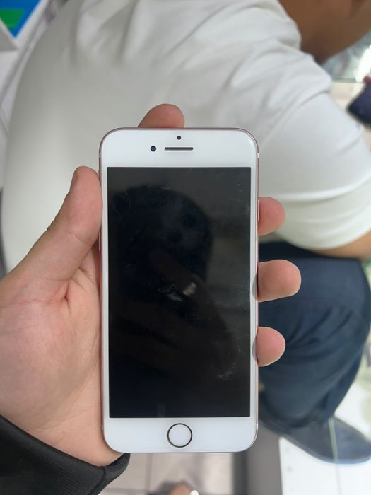 продается iPhone 7