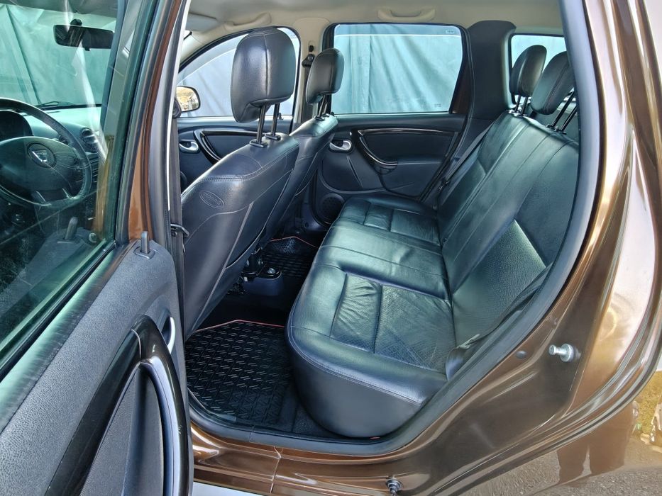 Dacia Duster 4x4 stare foarte bună îngrijită