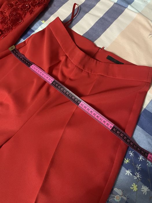 Costum dama nou cu eticheta