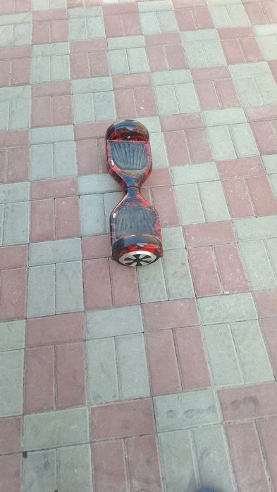 Hoverboard rosu