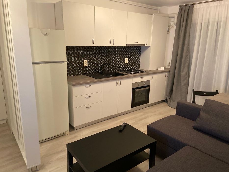 Inchiriez apartament in tunari