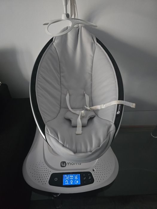 leagăn    4 Moms