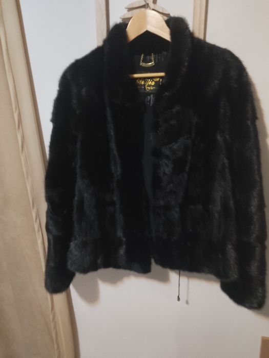 Blăniță nurca negru